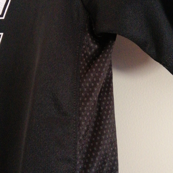 Nike Dri-Fit Kids Tshirt - Picture 4 of 5